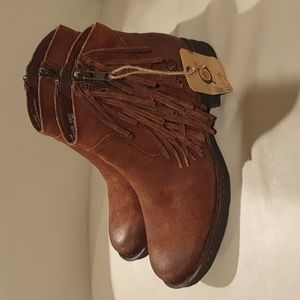 Born Kenia fringe bootie size 6.5